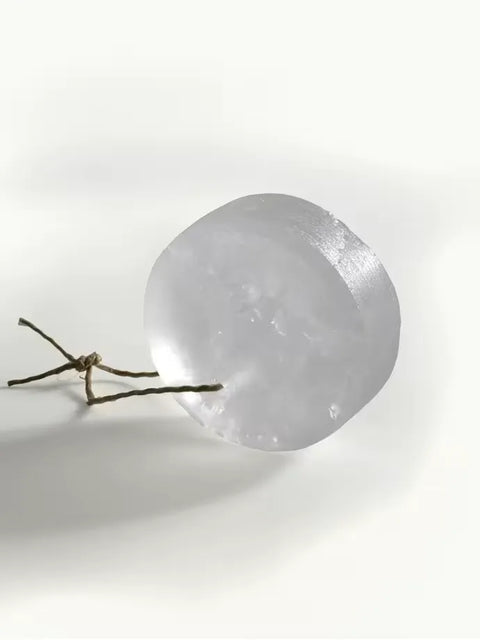 Cristal Déodorant Pierre d'Alun Bio 100 g Tade, déodorant minéral naturel et hypoallergénique.

